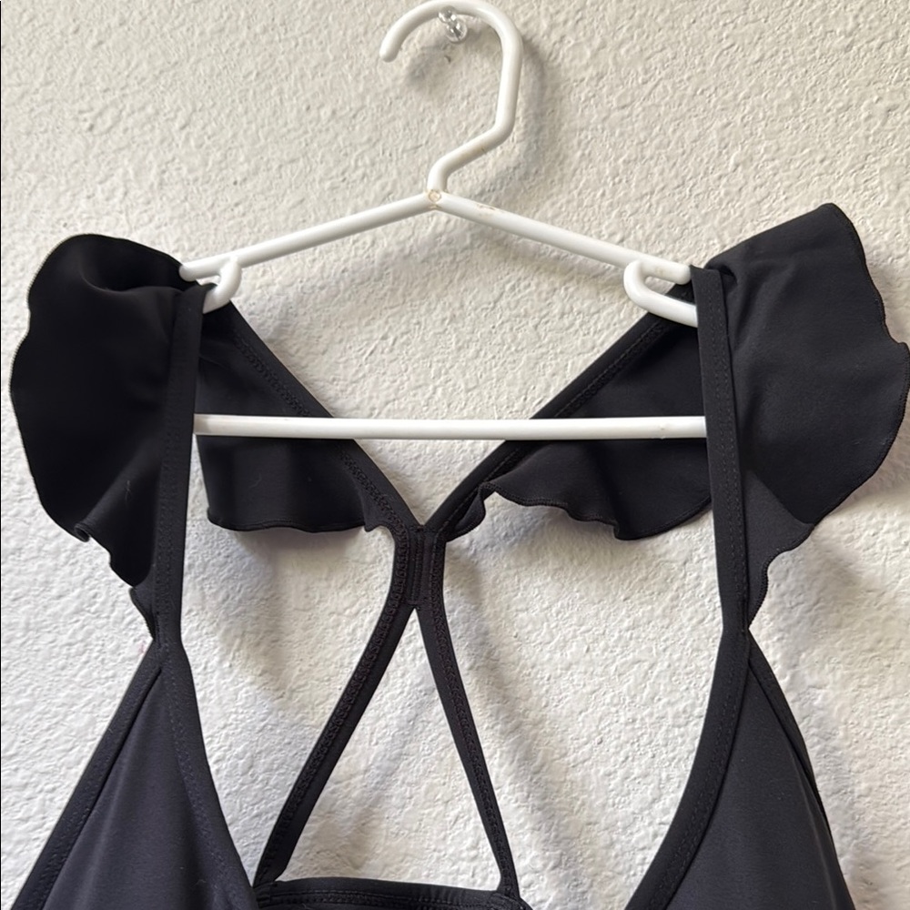 JoyLab Black Ruffle Sports Bra - Picture 3 of 6